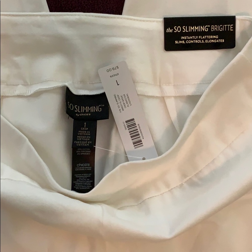 Chico’s So Slimming Brigitte crop pants. NWT
